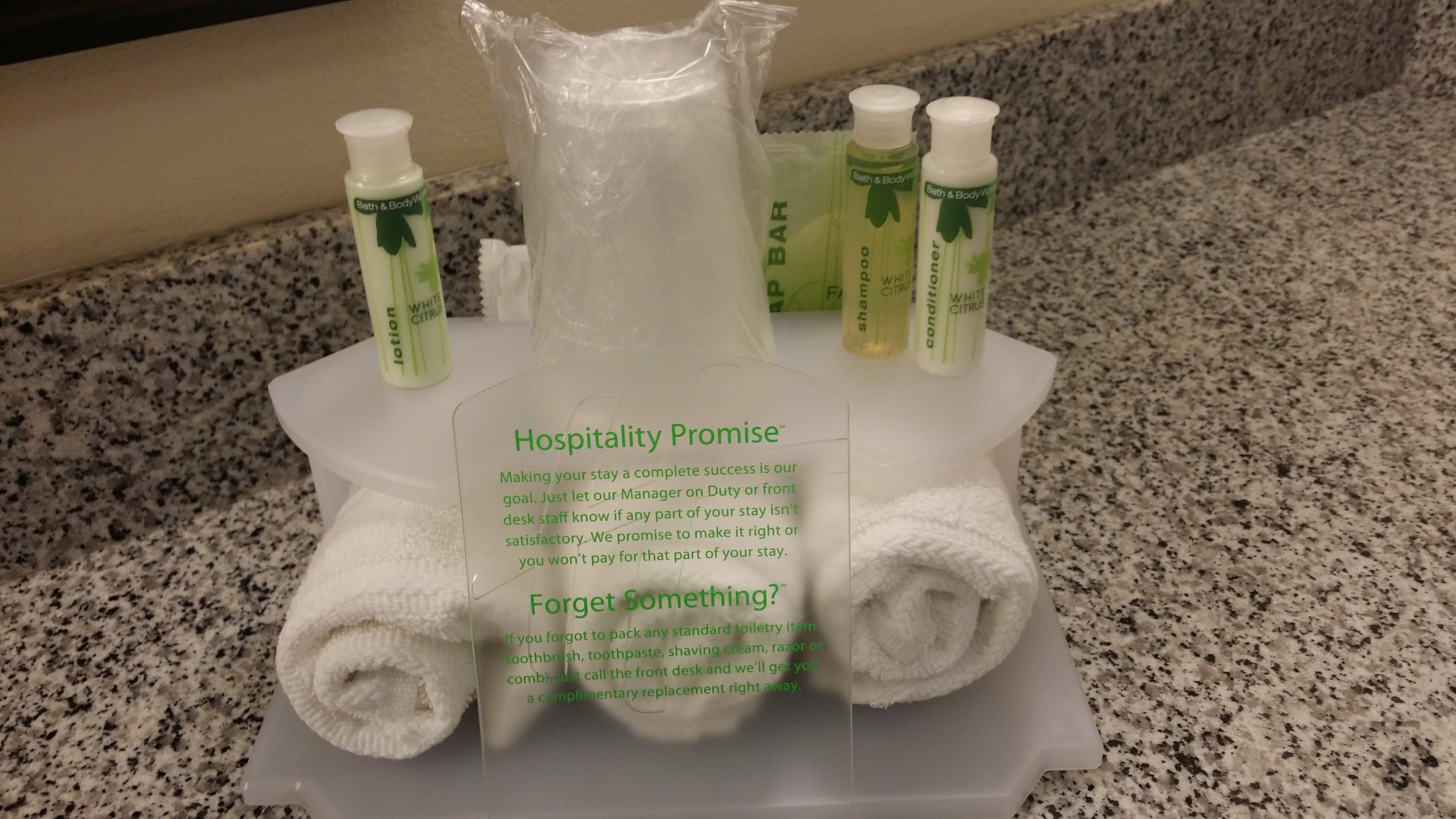 Holiday Inn Express Hotel & Suites York By Ihg Exterior foto