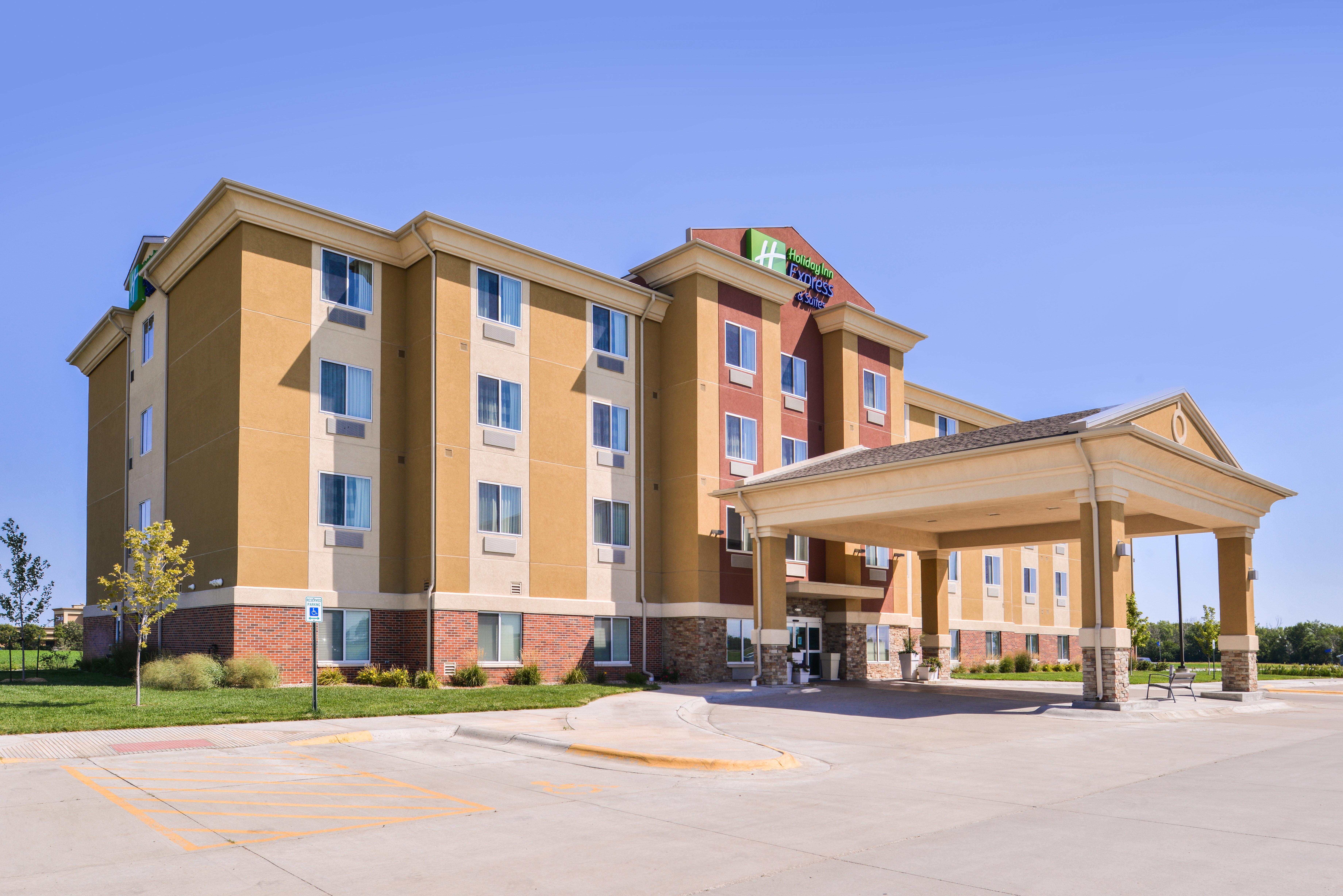 Holiday Inn Express Hotel & Suites York By Ihg Exterior foto